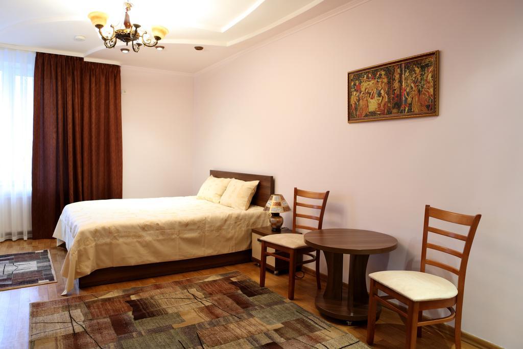 Hotel Bachus Chişinău Værelse billede