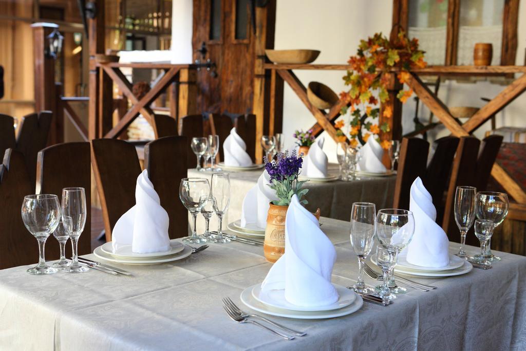 Hotel Bachus Chişinău Værelse billede
