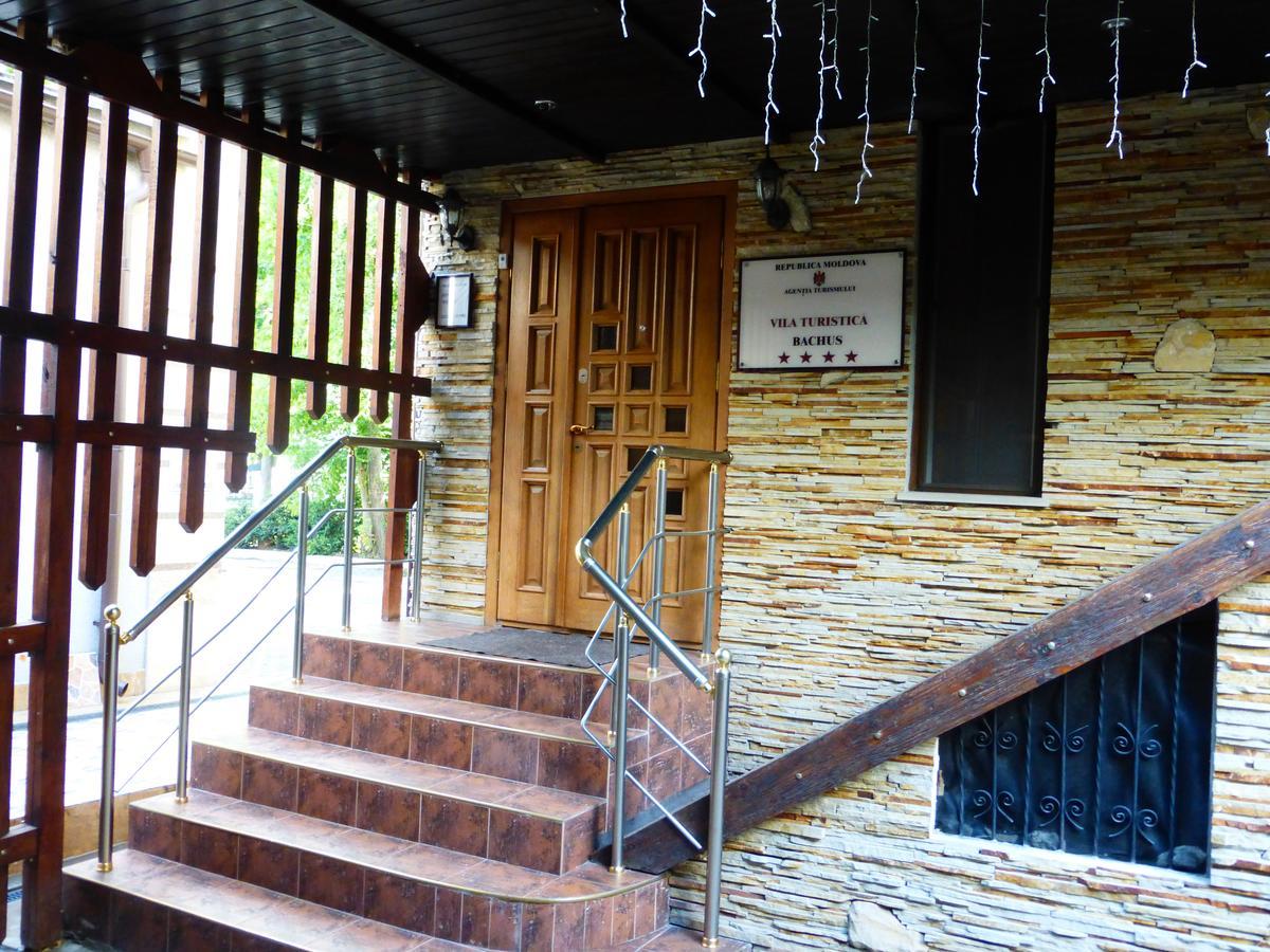 Hotel Bachus Chişinău Eksteriør billede